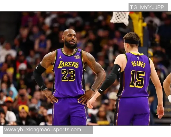 里夫斯分享与东詹并肩作战的感受与三位无私创造者的默契配合