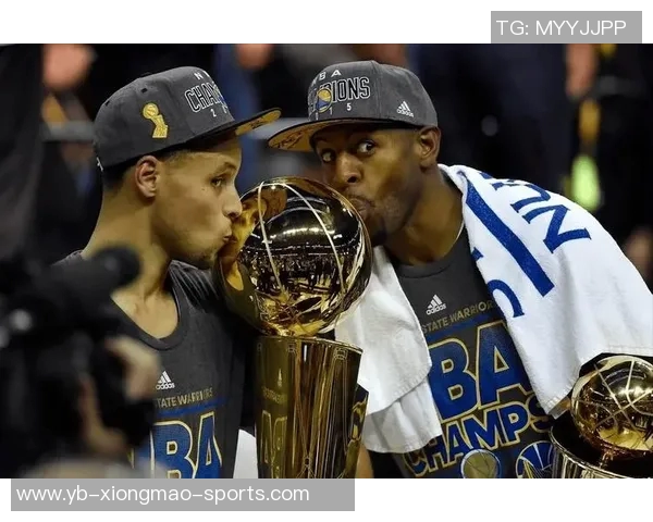 各区域得分之王解析：弧顶库里左右45度中距离杜兰特右侧中距离小卡的精彩表现